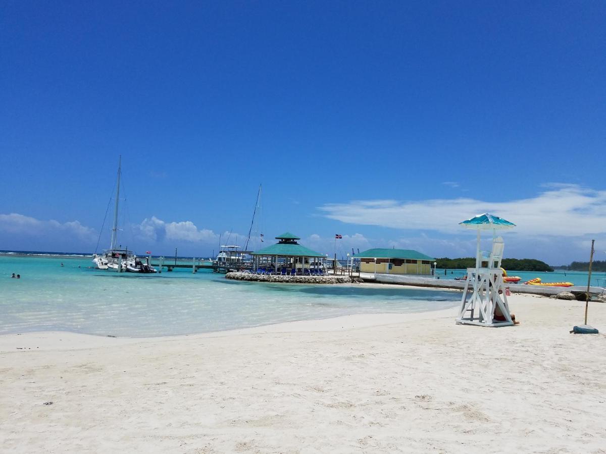 Las Palmeras Riki R Boca Chica Bagian luar foto
